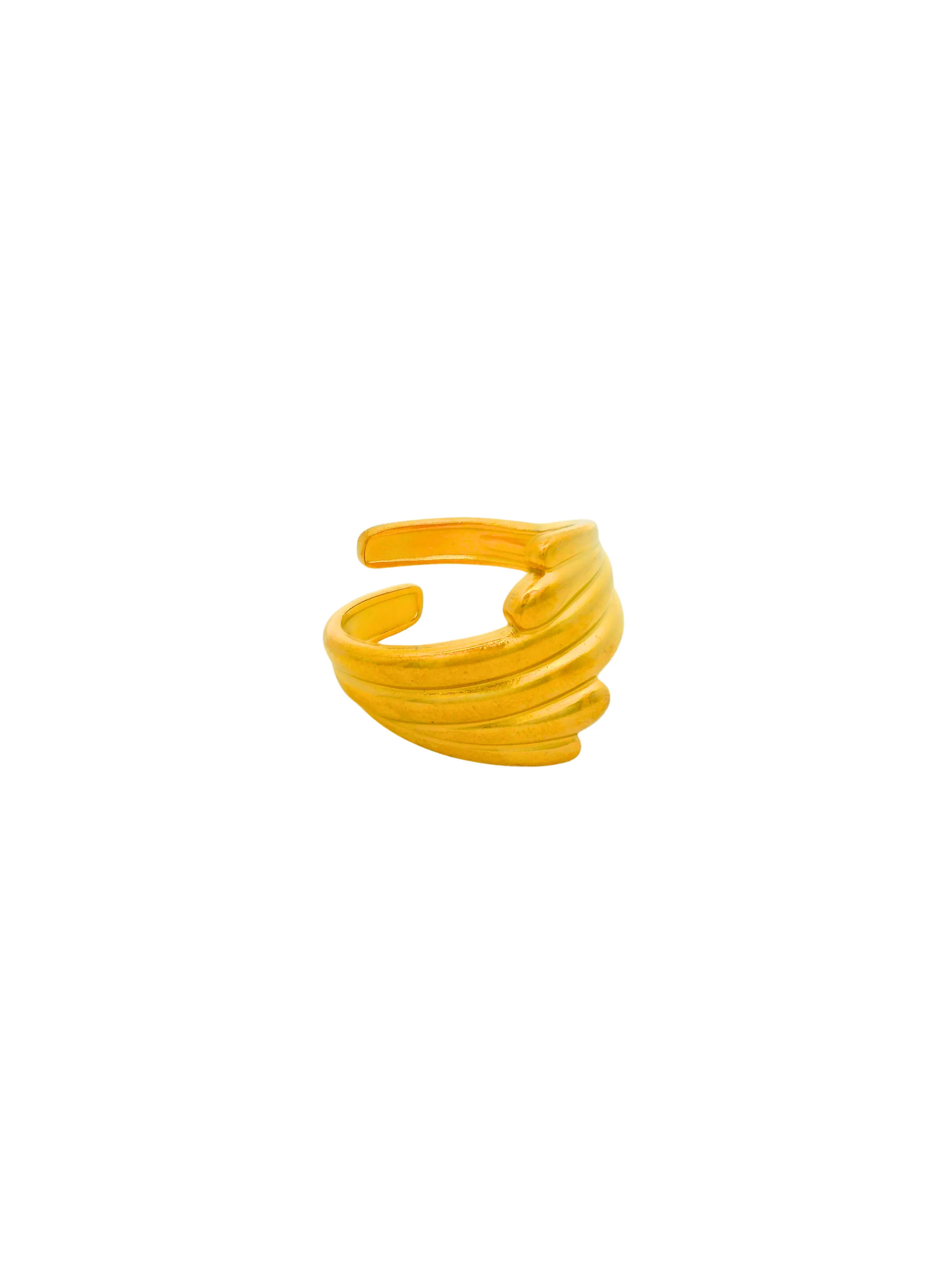 Anillo Con Lineas Cruzadas