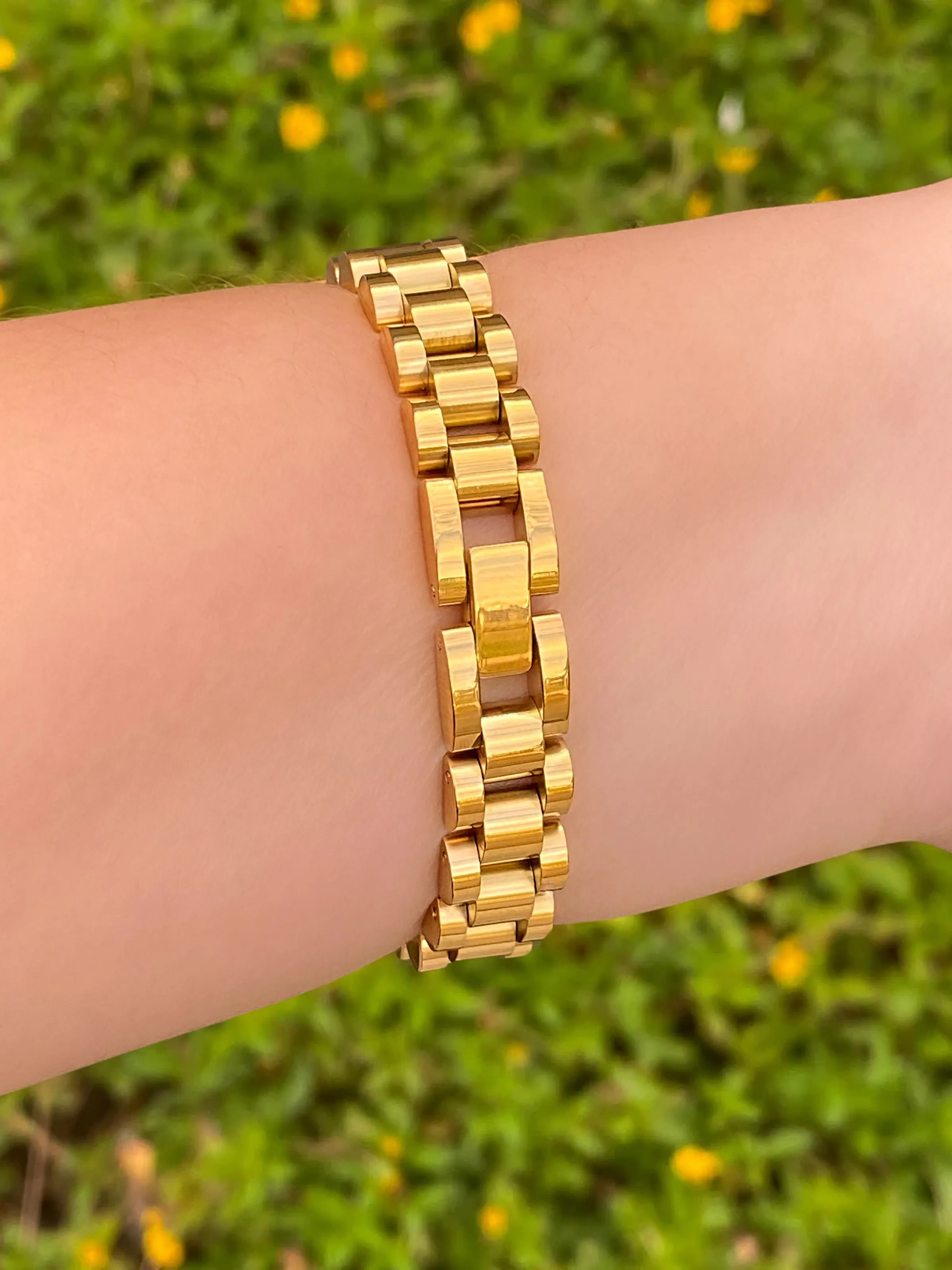 Brazalete Tipo Cadena Reloj Dorada Lisa