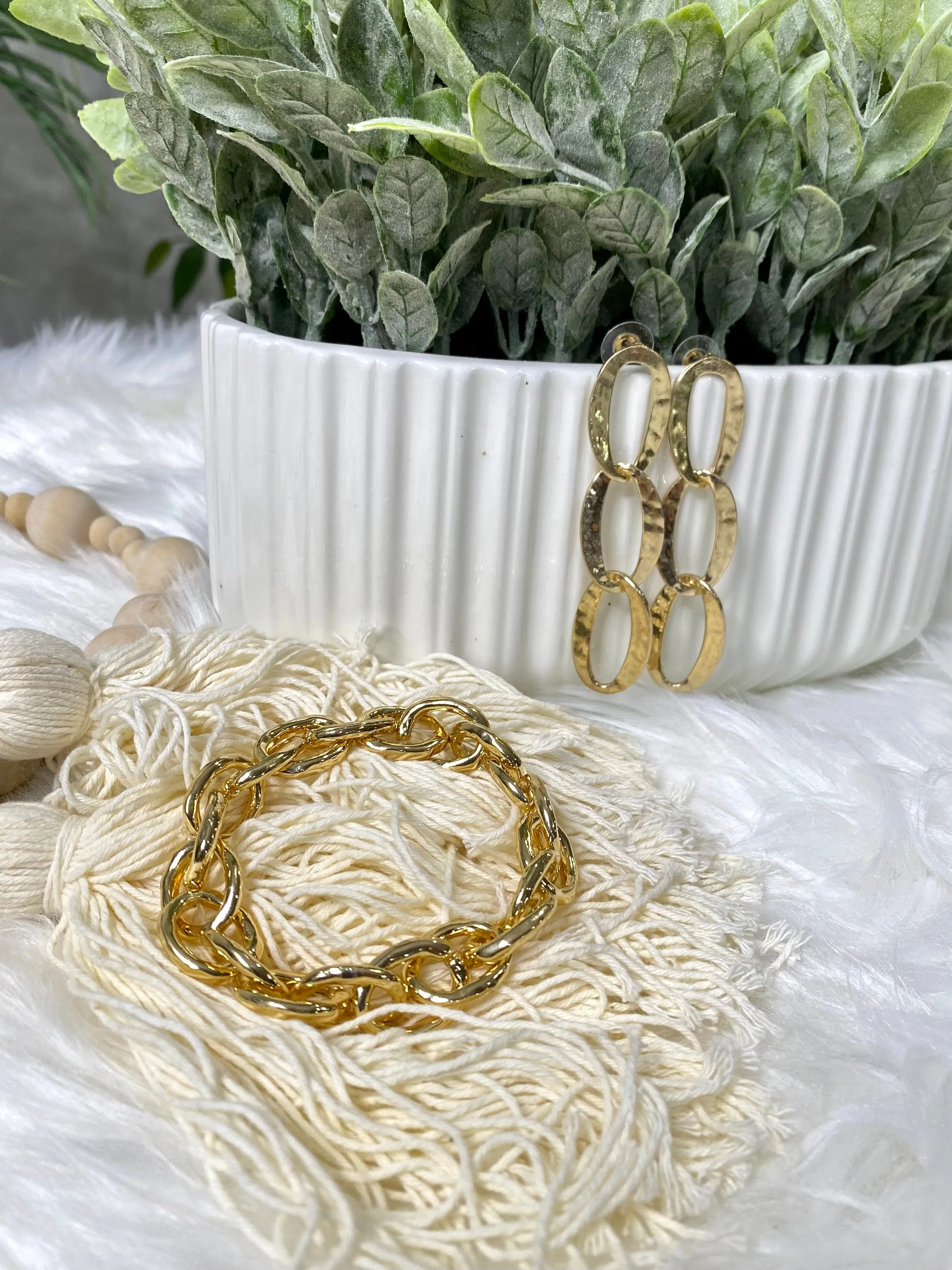 Chunky Chain Link Earrings in Gold