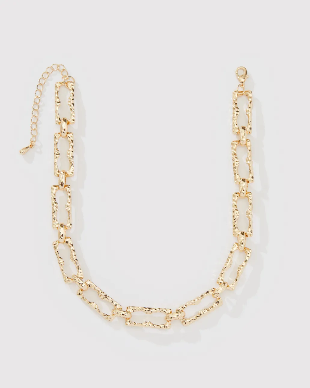 HAMMERED CHOKER