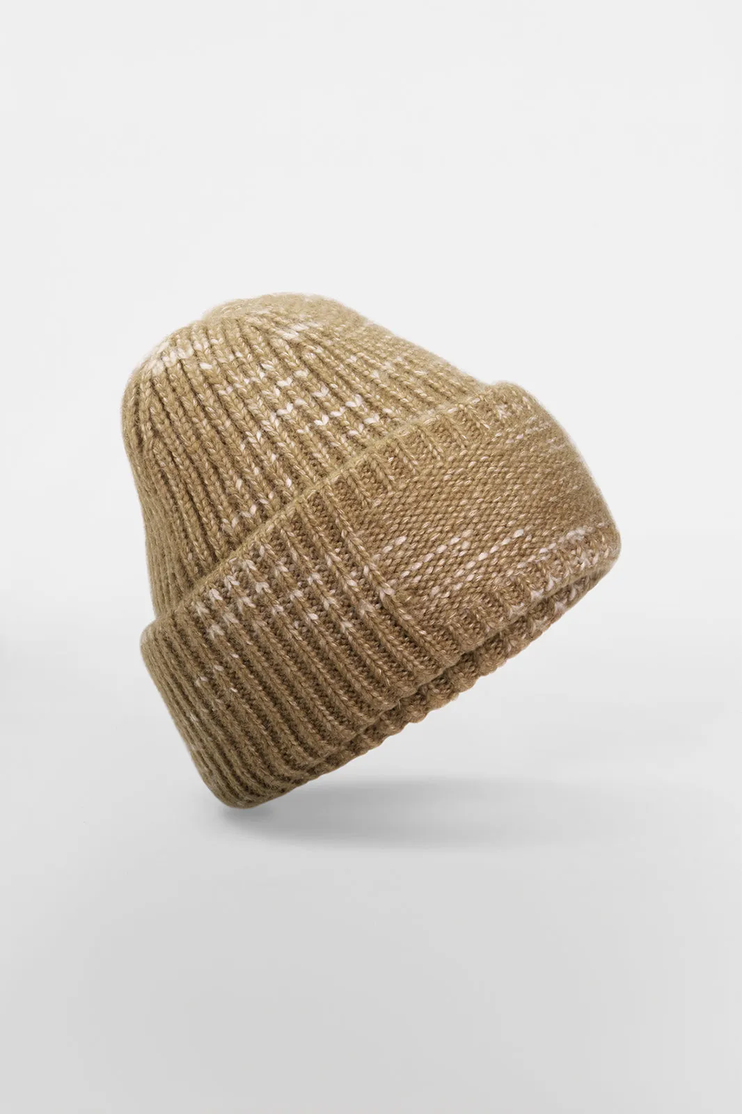Käännettävä chunky patch pipo