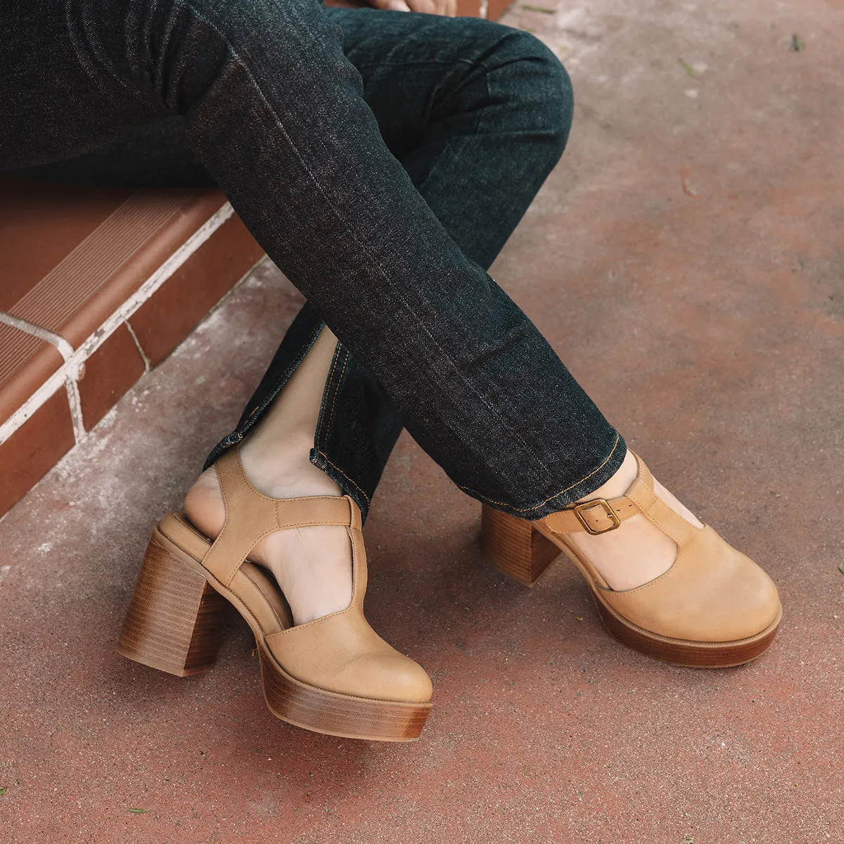 Lubbock Maryjane Platform Clog