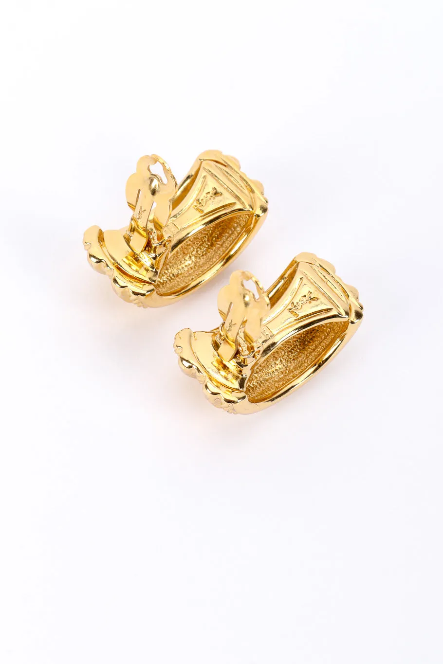 Ribbed Demi Hoop Earrings