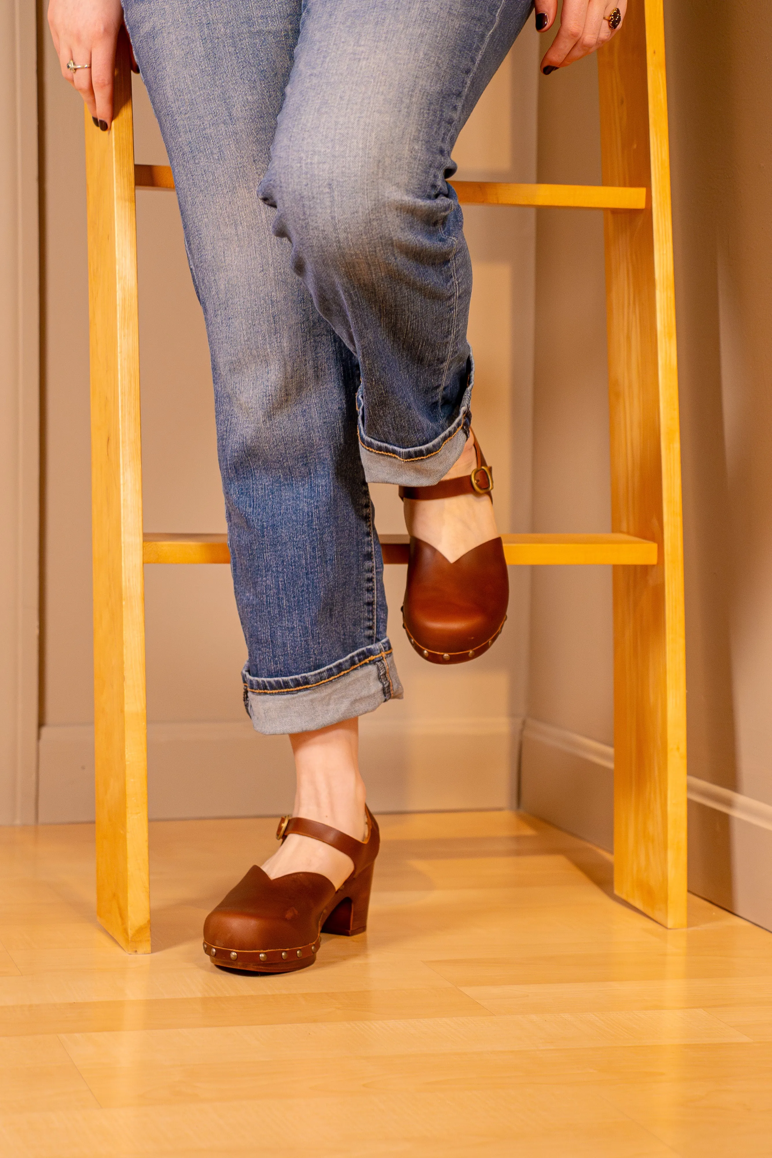 Solaima Women's Sandal in Brown