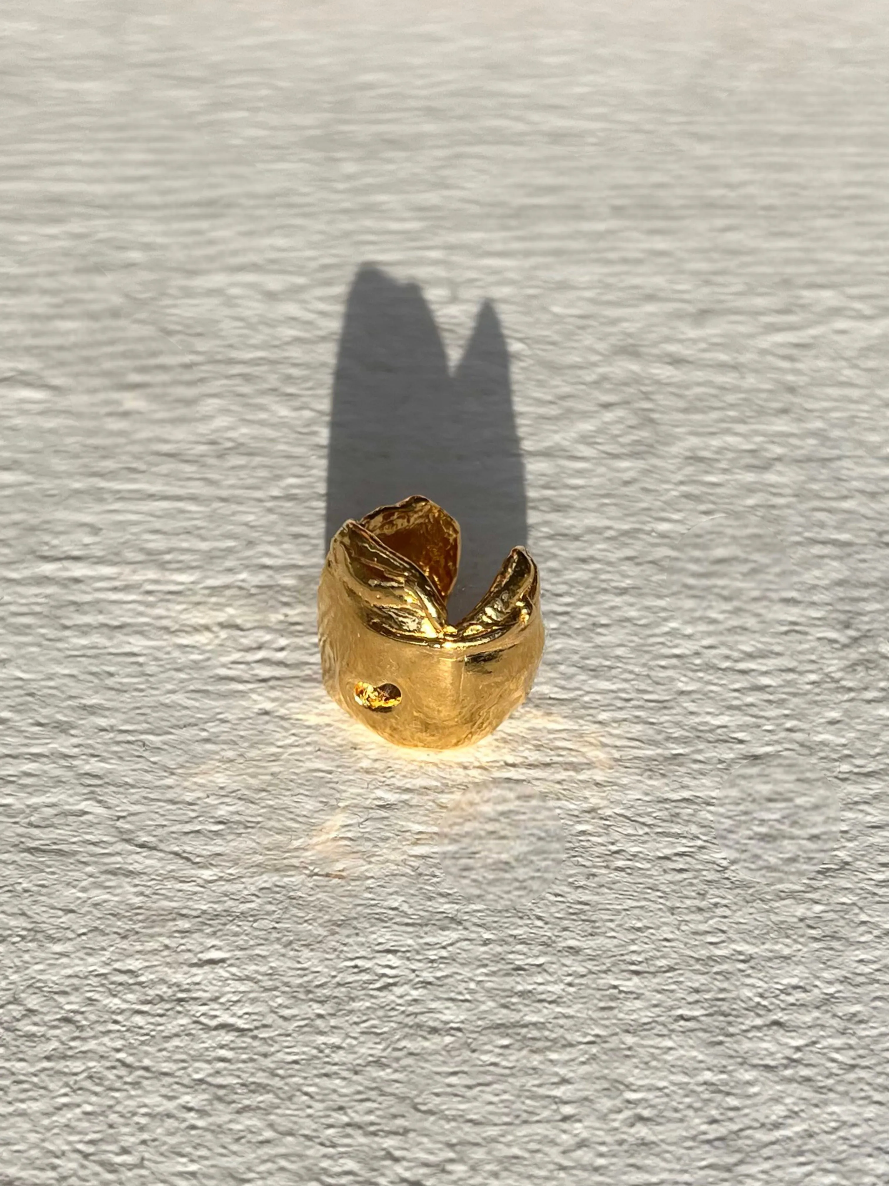 Talisman Chunky Ear Cuff Gold
