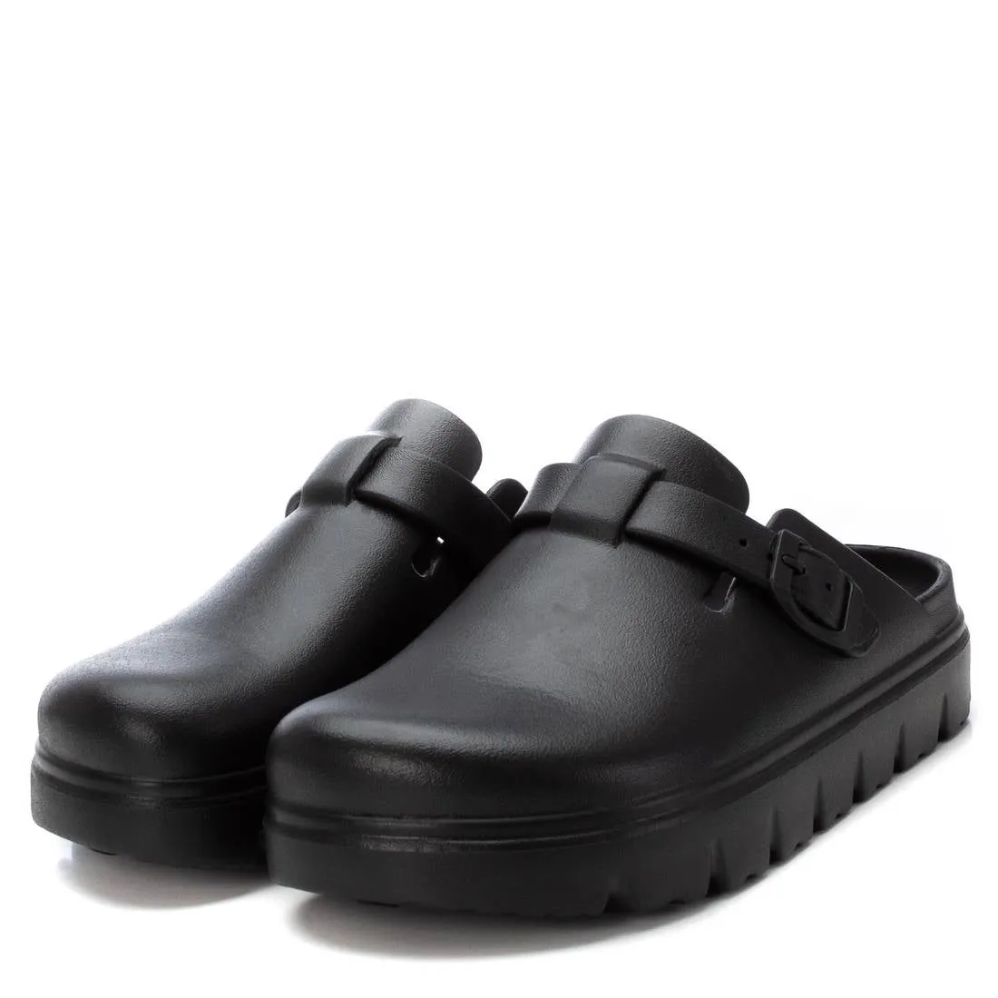 XTI Women's clogs 144137